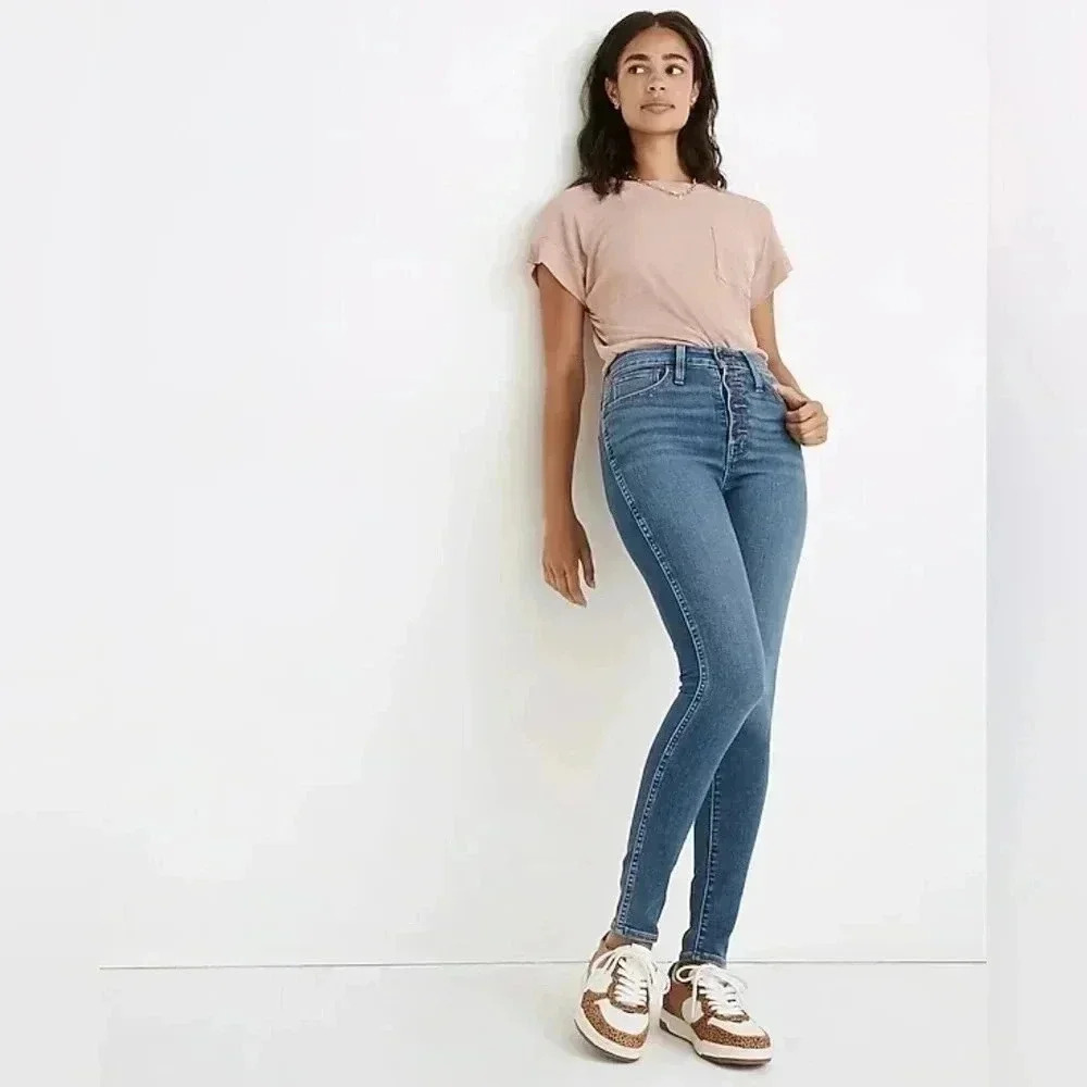 Tall Curvy Roadtripper Supersoft Skinny Jeans in Monroe Wash: Button-Front Editi